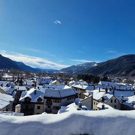 Casa Arce * ビエスカス